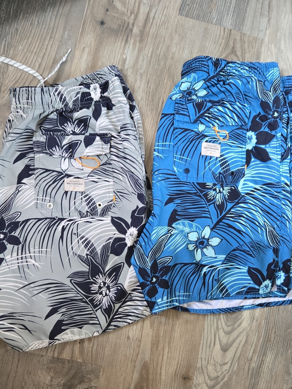 Quiksilver Men's Blue and Gray Floral Swim Trunks